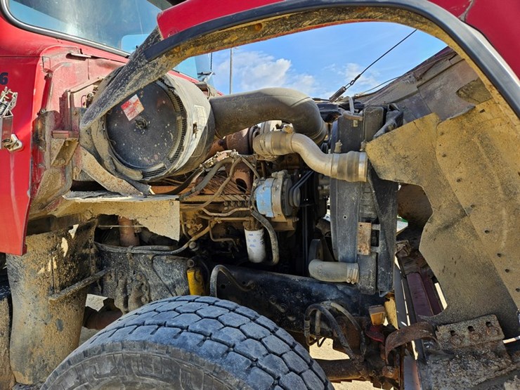 1989-ford-l9000-image-30