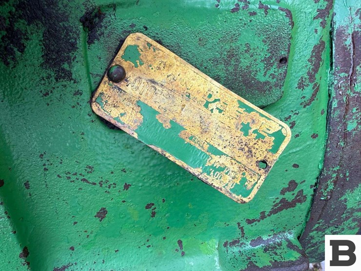 john-deere-4010-image-46