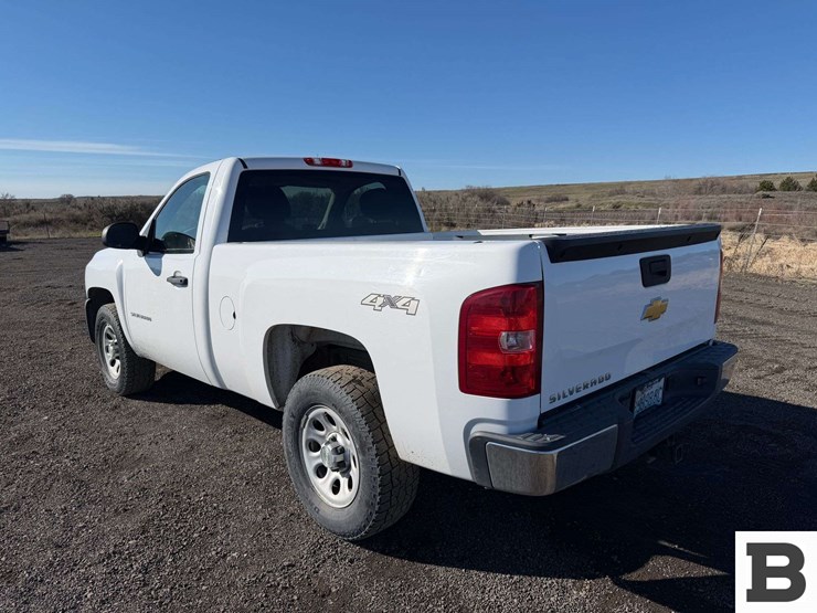 2013-chevrolet-silverado-1500-image-3