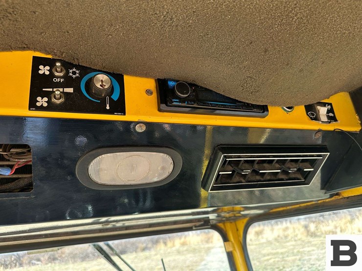 new-holland-1095-image-31