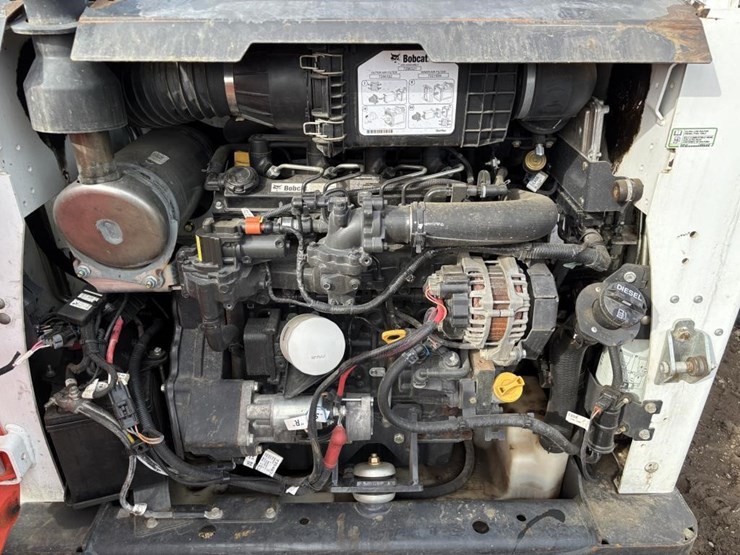 2021-bobcat-s590-image-17