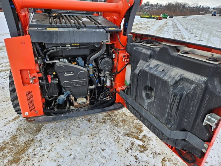 kubota-ssv75-image-11