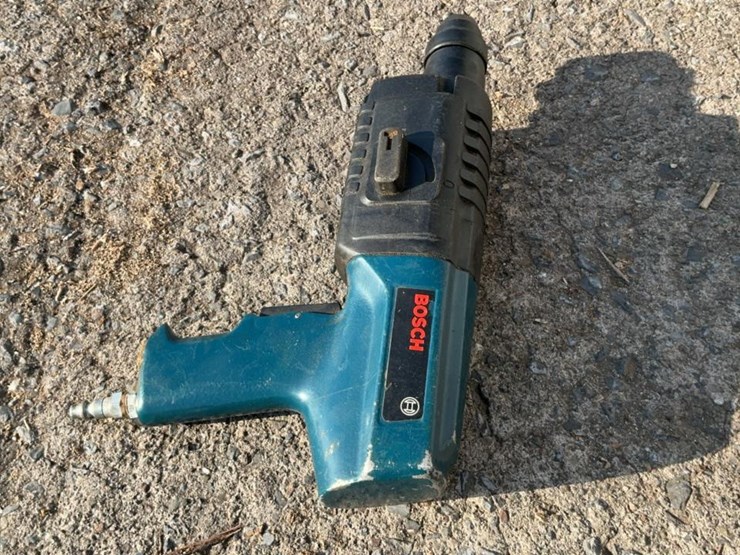 #102-•-bosch-concrete-hammer-drill-image-7