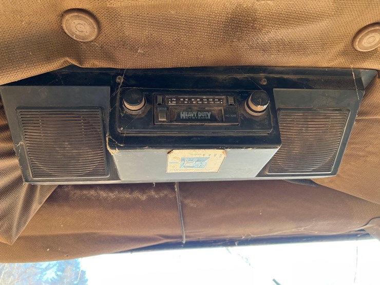 dresser-555-image-16