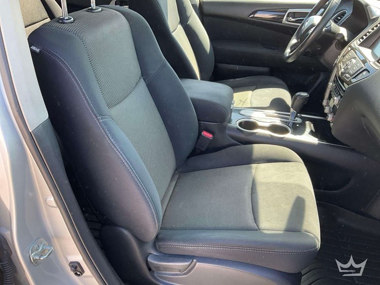 2017-nissan-pathfinder-image-21