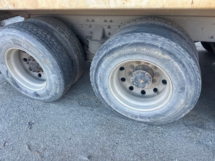 2015-kenworth-t370-image-14