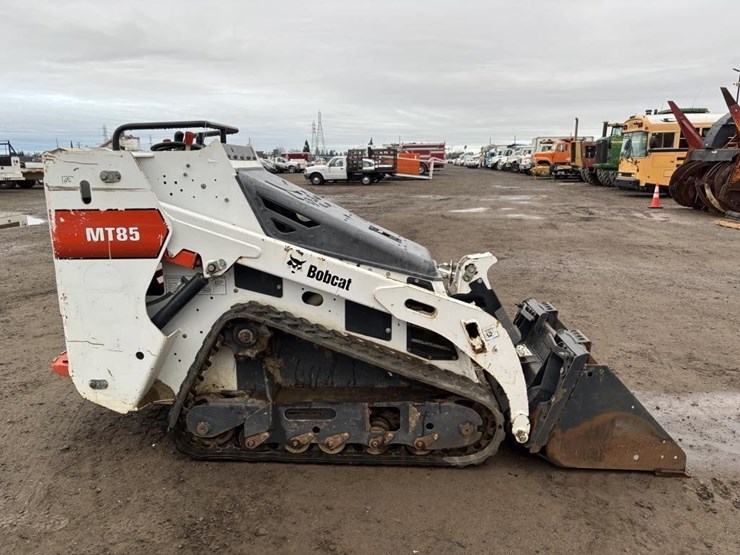 2020-bobcat-mt85-image-7