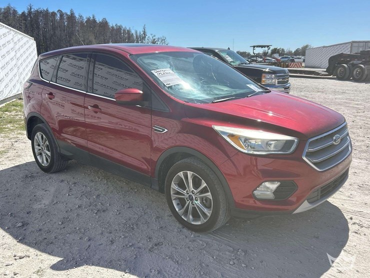 2017-ford-escape-image-2