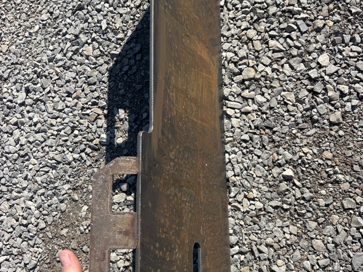 #1044-•-formed-skid-steer-frame-image-2