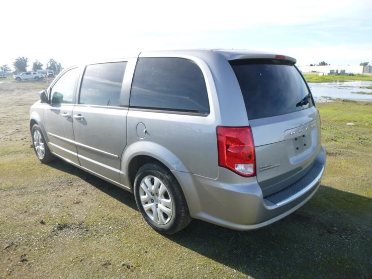 2014-dodge-grand-caravan-image-4