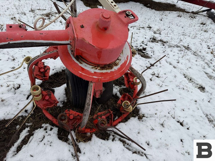 simak-haymaker-hm300-tedder-image-11