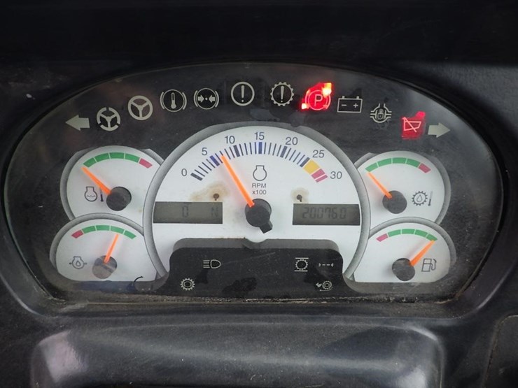 2005-caterpillar-740-image-32