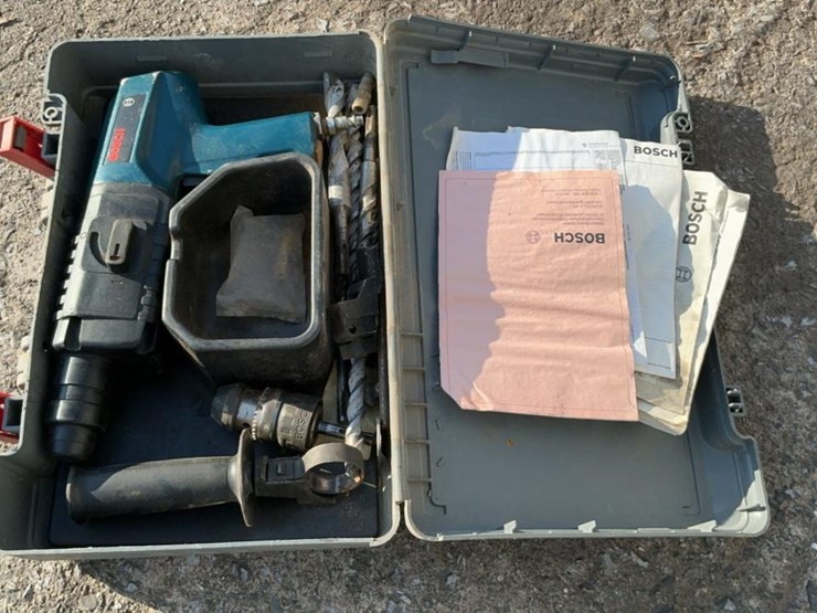 #102-•-bosch-concrete-hammer-drill-image-3