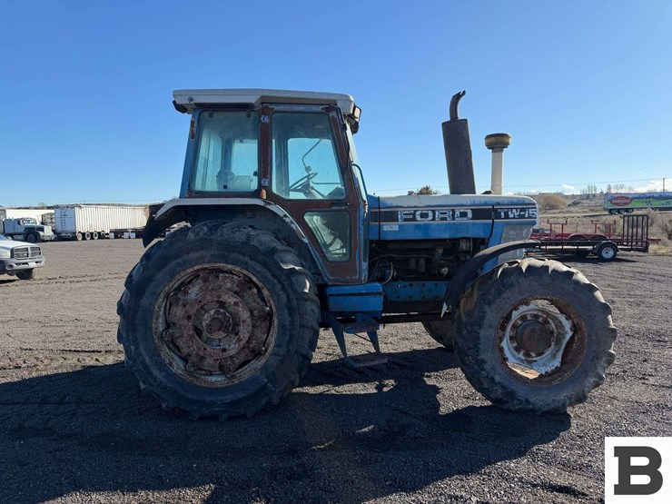 ford-tractor-image-7