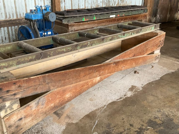 #204-•-dead-rolls-image-1