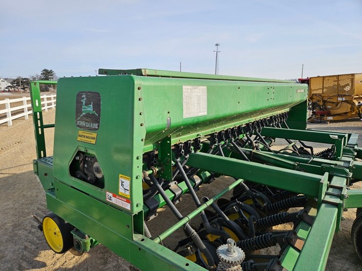 john-deere-750-image-18
