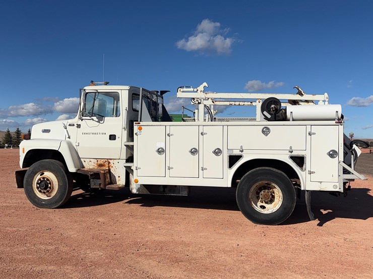 1992-ford-l8000-image-8