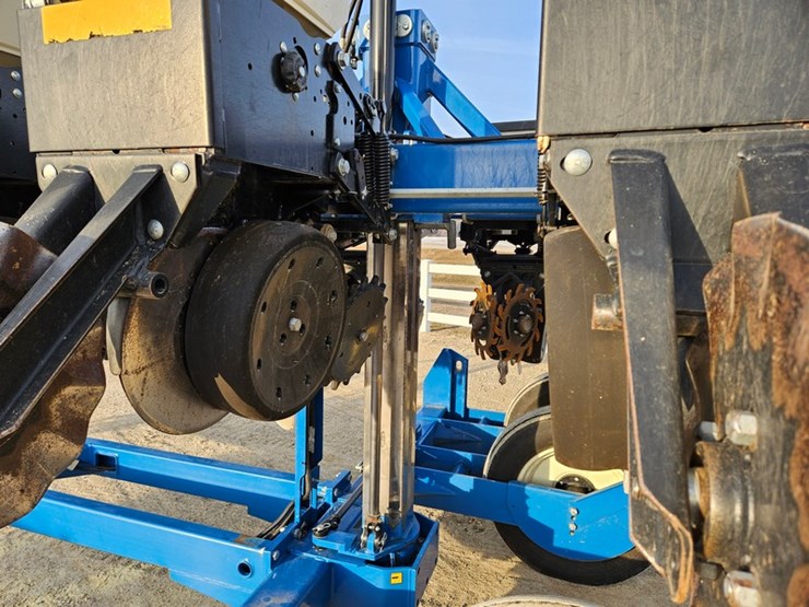 2019-kinze-3500-image-31