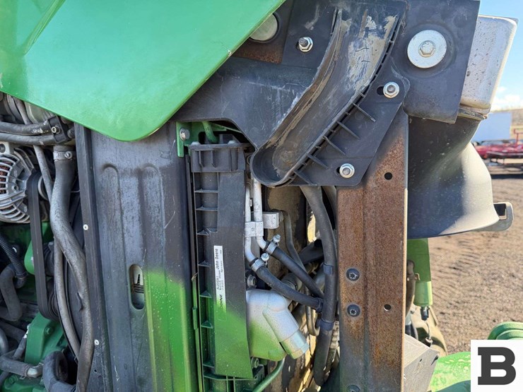 2013-john-deere-6125r-image-52