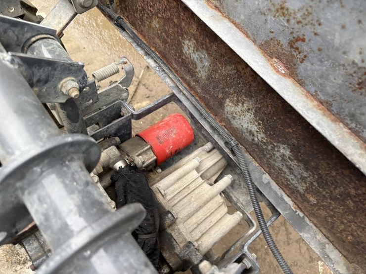 2011-kubota-rtv900-image-22