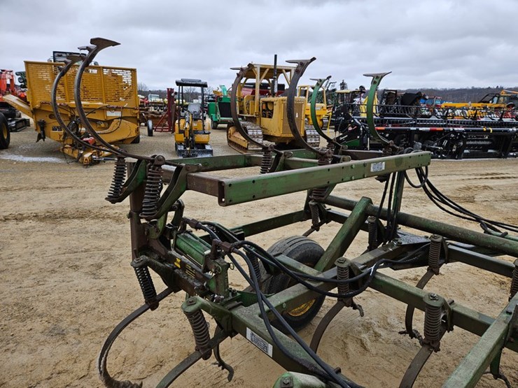 john-deere-1010-image-16