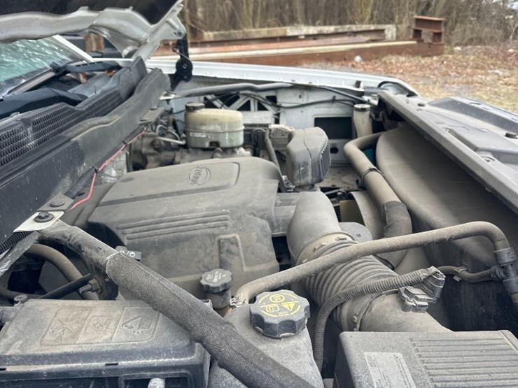 2016-chevrolet-3500hd-image-18