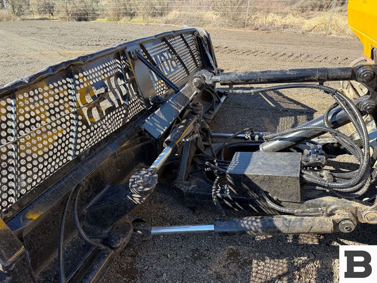 2004-bombardier-br275-image-12