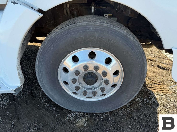 2019-kenworth-t680-image-44