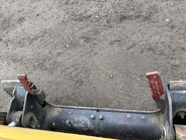 caterpillar-246c-image-11