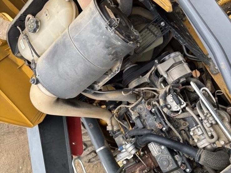 2018-deere-210lep-image-24