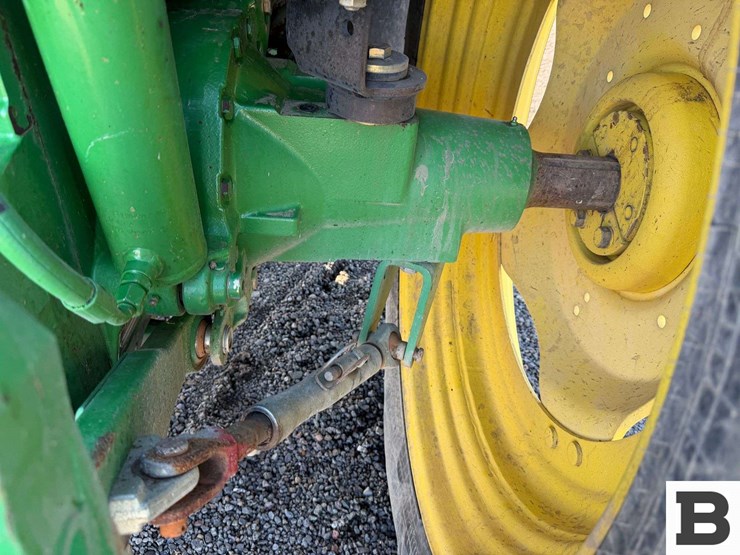 2013-john-deere-6125r-image-33