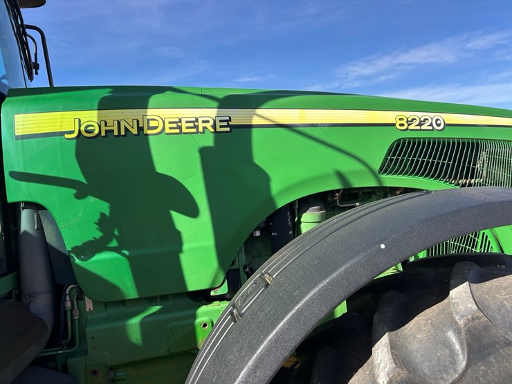 john-deere-8220-image-5