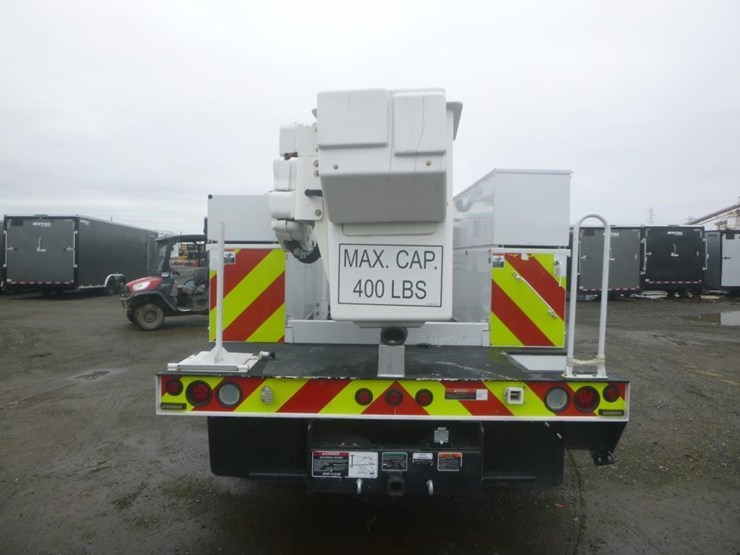 2022-ford-f550-image-6