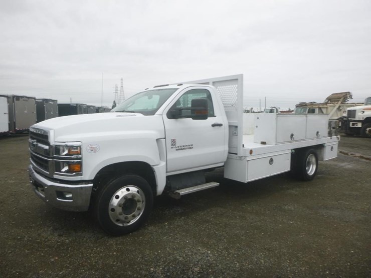 2019-chevrolet-6500-image-1