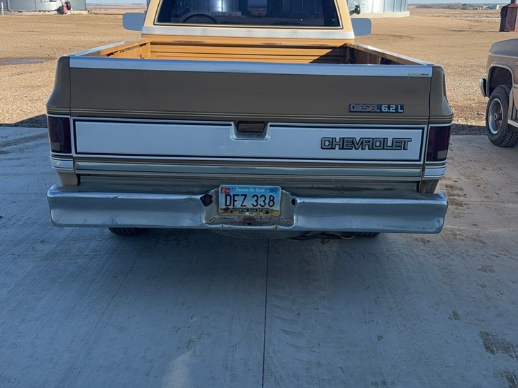 1984-chevrolet-k10-image-3