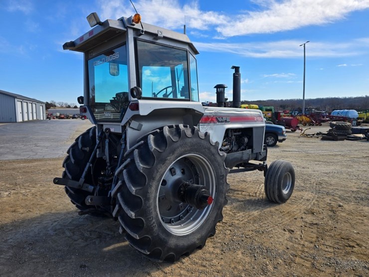 white-2-155-image-10