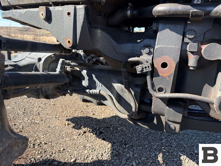 new-holland-t4030f-image-17