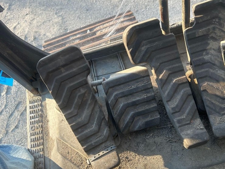 2016-volvo-ecr235el-image-33