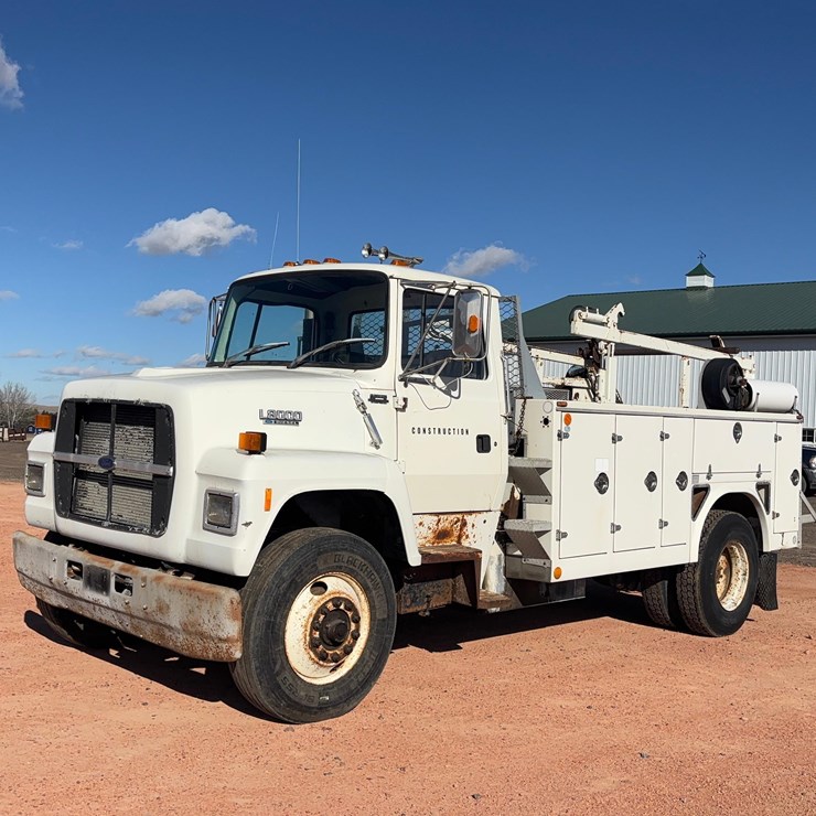 1992 FORD L8000