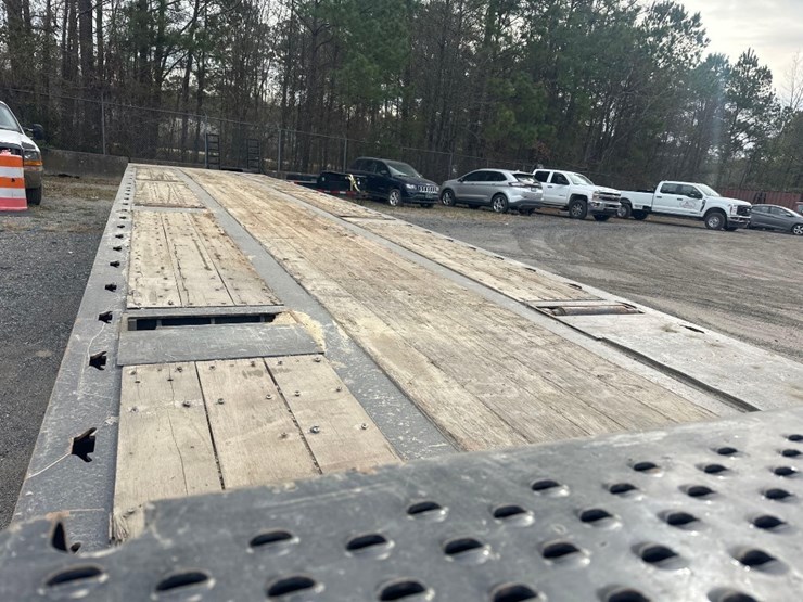 2023-landoll-455b-image-10