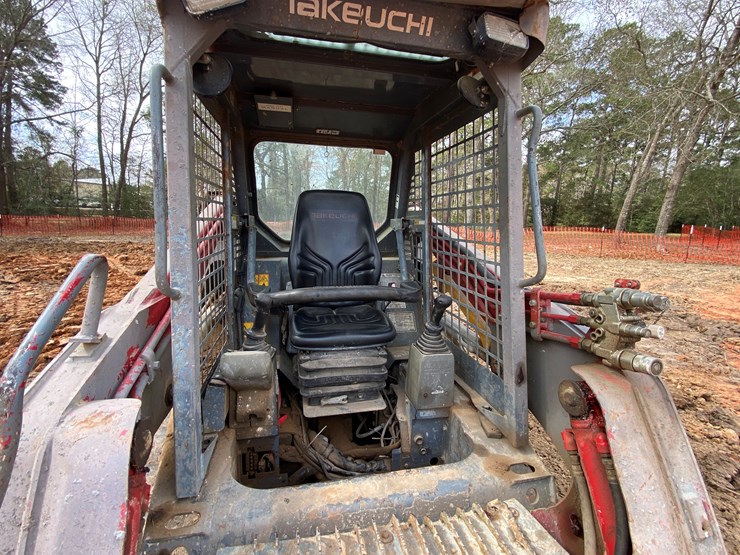 2014-takeuchi-tl8-image-6