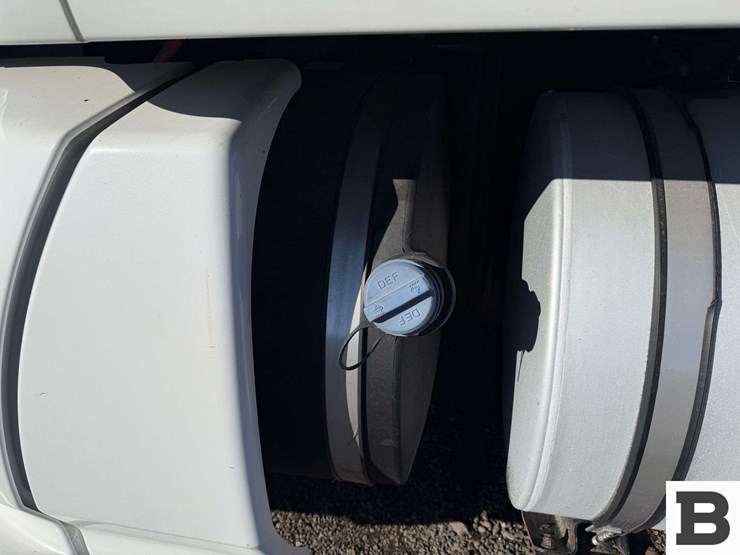 2019-kenworth-t680-image-16