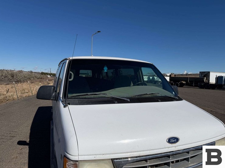 2001-ford-econoline-350-image-10