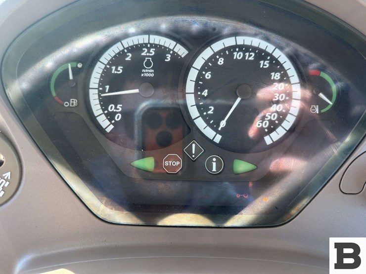 2013-john-deere-6125r-image-76