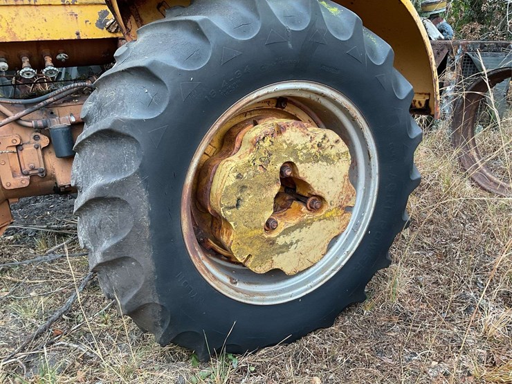 minneapolis-moline-g705-image-8