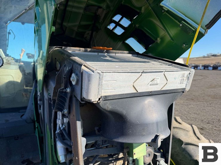 2013-john-deere-6125r-image-51