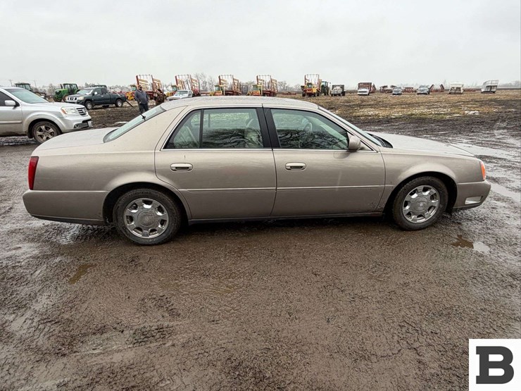2001-cadillac-deville-sedan-image-5