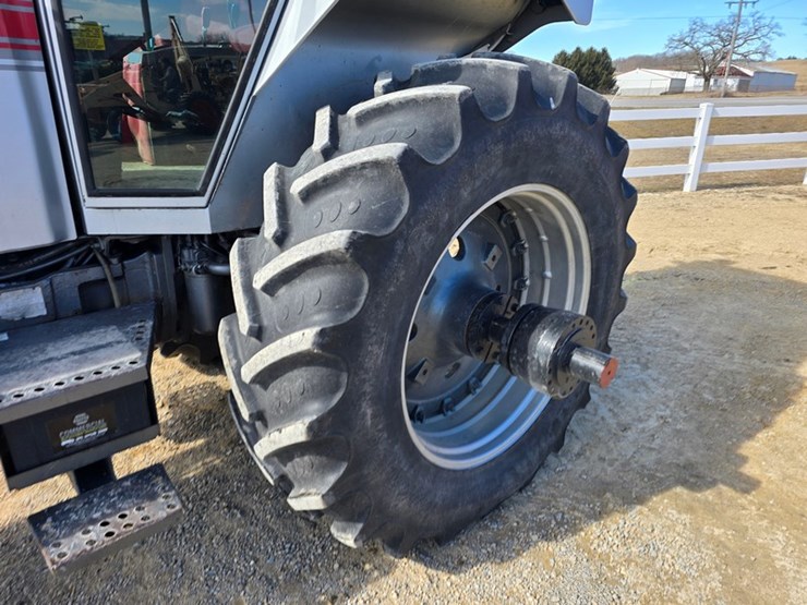 white-2-155-image-18