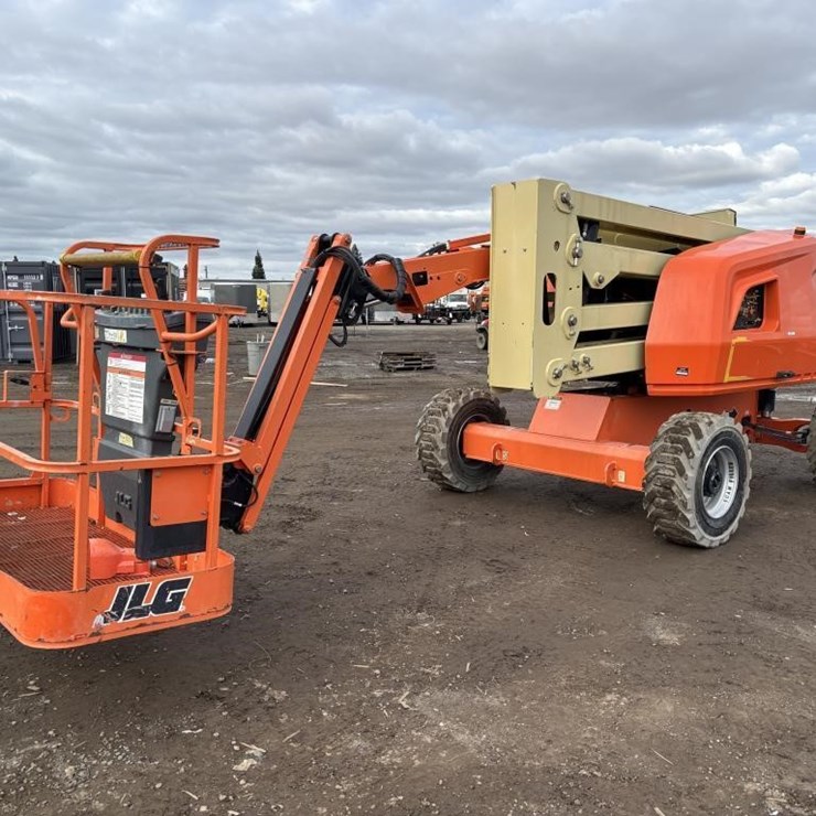 2018 JLG 450AJ