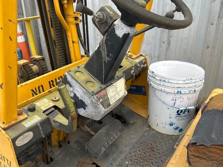 hyster-s60xls-6000lb-forklift-image-8